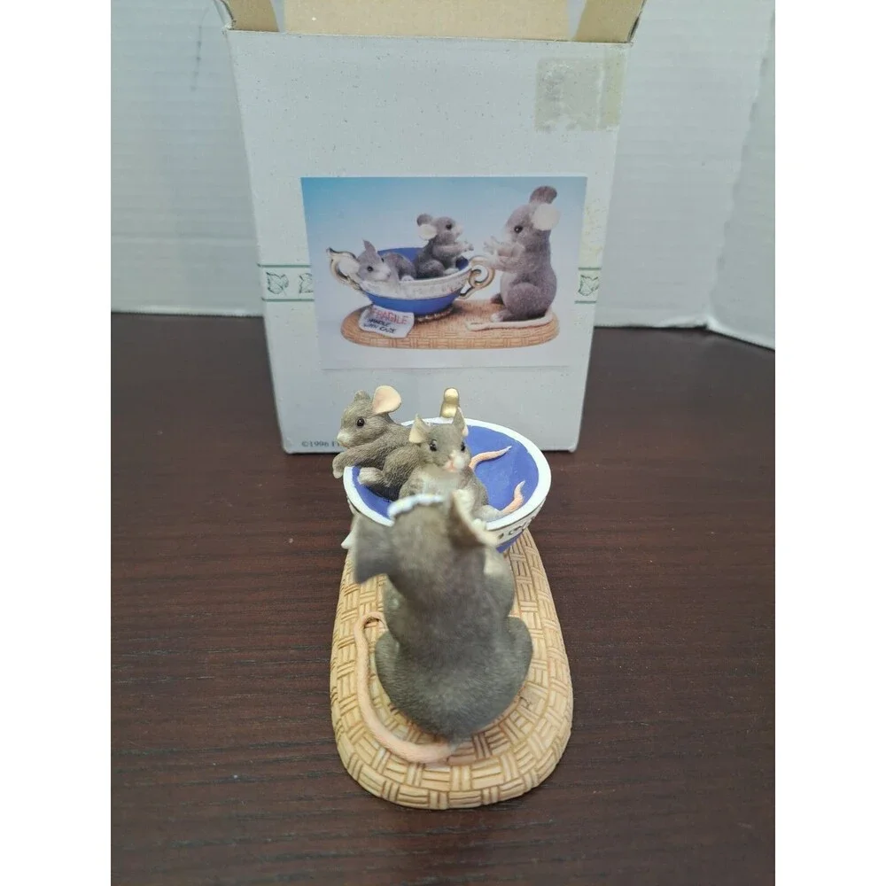 Charming Tails 1996 Fragile Handle With Care #5260 Of 15000 Figurine